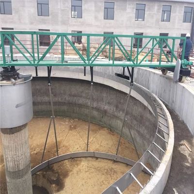 304 स्टेनलेस स्टील सस्पेंडेड सेंटर ड्राइव मड स्क्रेपर सीवेज ट्रीटमेंट मशीन