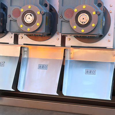 फार्म कीचड़ उपचार के लिए स्वचालित एकीकरण वोल्ट कीचड़ डीवाटरिंग मशीन