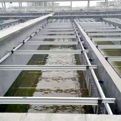 कीचड़ अवसादन टैंक में गैर धातु श्रृंखला कीचड़ खुरचनी