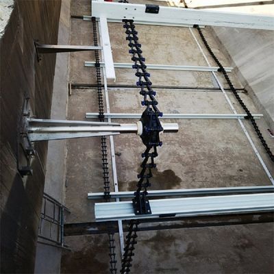 कीचड़ अवसादन टैंक में गैर धातु श्रृंखला कीचड़ खुरचनी