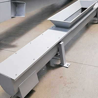 मोर्टार अनाज कीचड़ कार्बन ऐश कंक्रीट के लिए यू आकार का पेंच बेल्ट कन्वेयर शाफ्टलेस