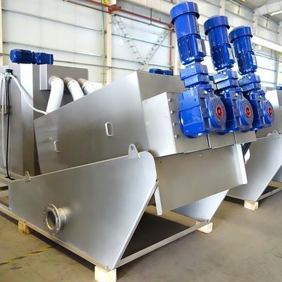 स्क्रू प्रेस केमिकल प्लांट स्लज डीवाटरिंग उपकरण पूर्ण स्वचालित