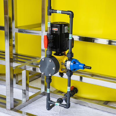 PAC/PAM ऑटोमैटिक डोजिंग सिस्टम इंटीग्रेटेड डोजिंग और स्टिरिंग को घोलने के लिए