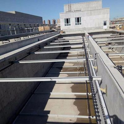 SS304 चेन प्लेट स्लज स्क्रेपर सिस्टम 18 मीटर लंबाई वाला सीवेज ट्रीटमेंट प्लांट