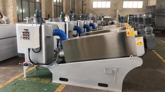 45 एम 3 / एच स्क्रू स्लज डीवाटरिंग मशीन, कार्बन स्टील डीवाटरिंग स्क्रू प्रेस मशीन