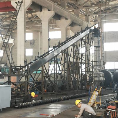 कार्बन स्टील कीचड़ पेंच बेल्ट कन्वेयर 300 मिमी निर्वहन पेंच कन्वेयर: