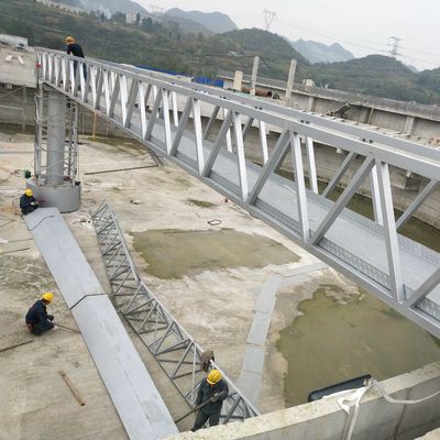 सेकेंडरी सेडिमेंटेशन टैंक के साथ हाफ ब्रिज स्लज स्क्रेपर सिस्टम